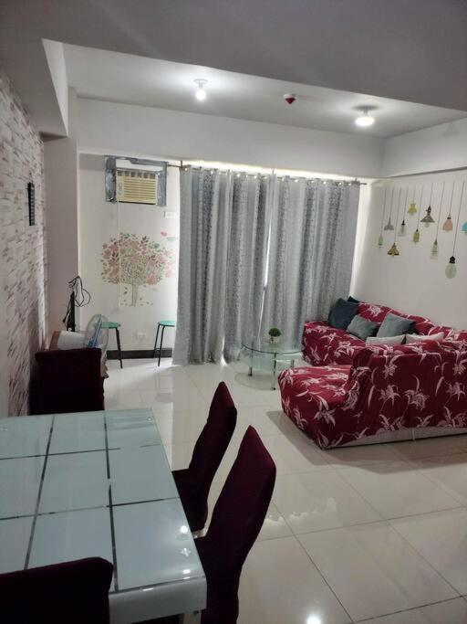 Cubao Manhattan Heights, Unit 8Bc Tower B, 1 Br Manila Esterno foto