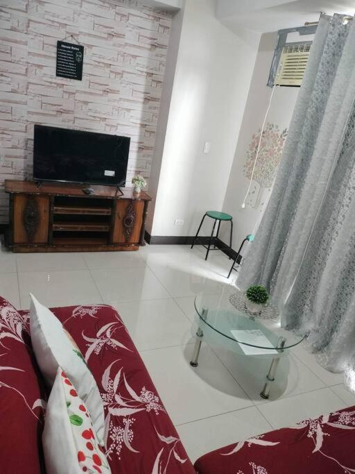 Cubao Manhattan Heights, Unit 8Bc Tower B, 1 Br Manila Esterno foto