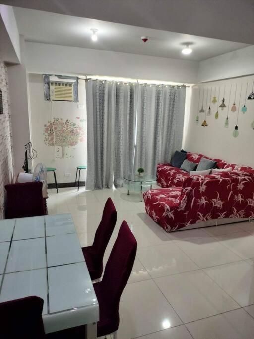 Cubao Manhattan Heights, Unit 8Bc Tower B, 1 Br Manila Esterno foto
