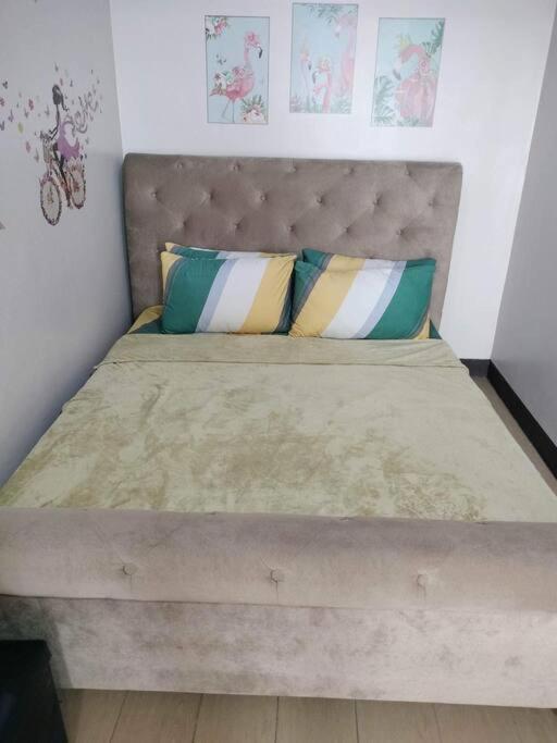Cubao Manhattan Heights, Unit 8Bc Tower B, 1 Br Manila Esterno foto