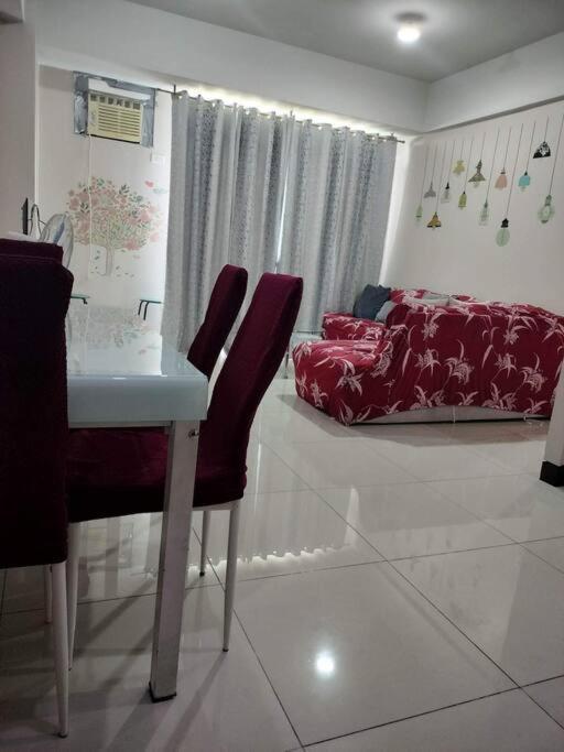 Cubao Manhattan Heights, Unit 8Bc Tower B, 1 Br Manila Esterno foto